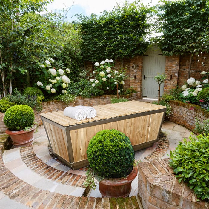 cold plunge tub with chiller