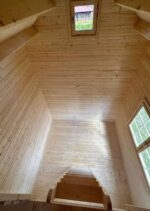 Hudson Bunkie decorated interior back wall